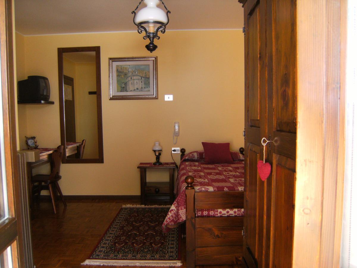 Hotel Garni Thurwieser - B&B Santa Caterina Valfurva Quarto foto